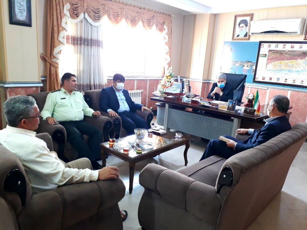 برگزاری جلسه بررسی مشکلات، هماهنگی و نحوه اجرای مسابقات اسبدوانی فصل تابستانه ۹۹ شهرستان بندرترکمن 1399/04/01 | اسب دوانی